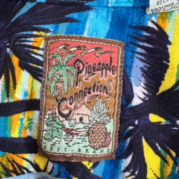 Vintage 90s Oversized Pineapple Connections Beach Hawaiian Print Button Up - Picture 3 of 3